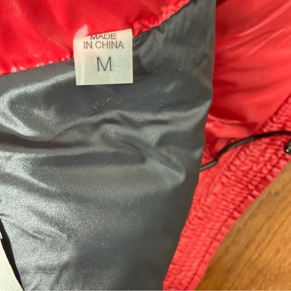 SAM. Red Puffer Vest medium Christmas holiday size medium - Picture 6 of 9